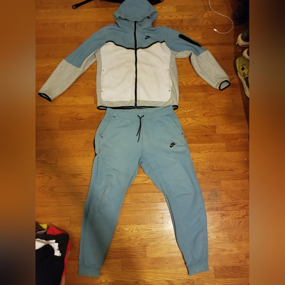 Nike tech